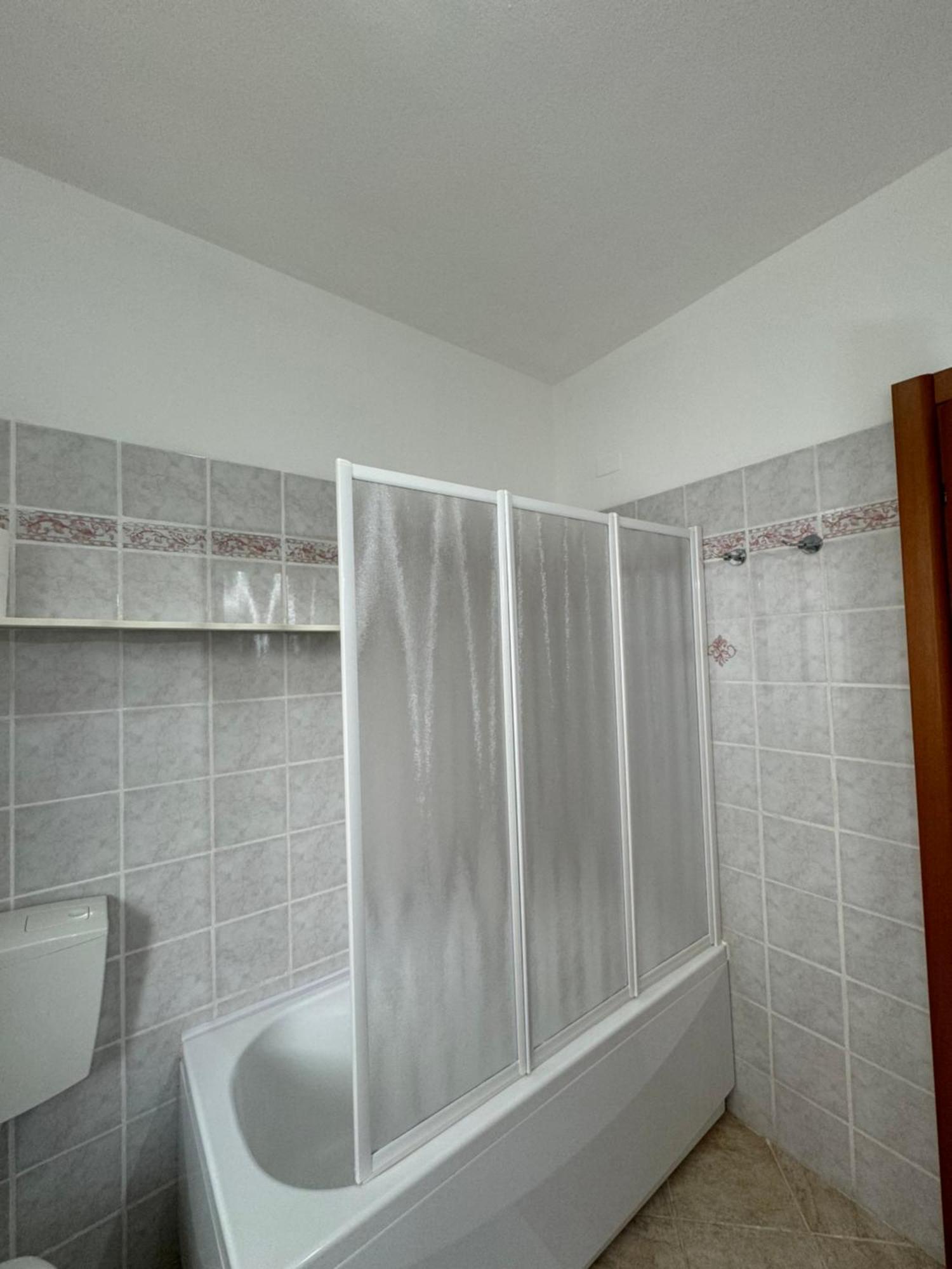 Serravalle Shop&Stay Serravalle Scrivia Ngoại thất bức ảnh