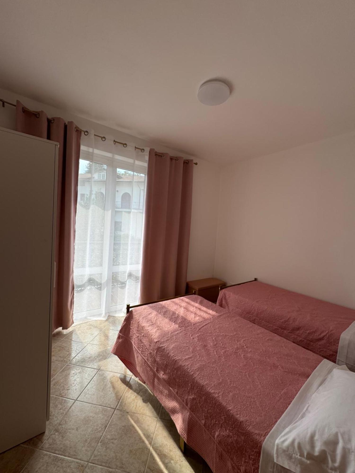 Serravalle Shop&Stay Serravalle Scrivia Ngoại thất bức ảnh